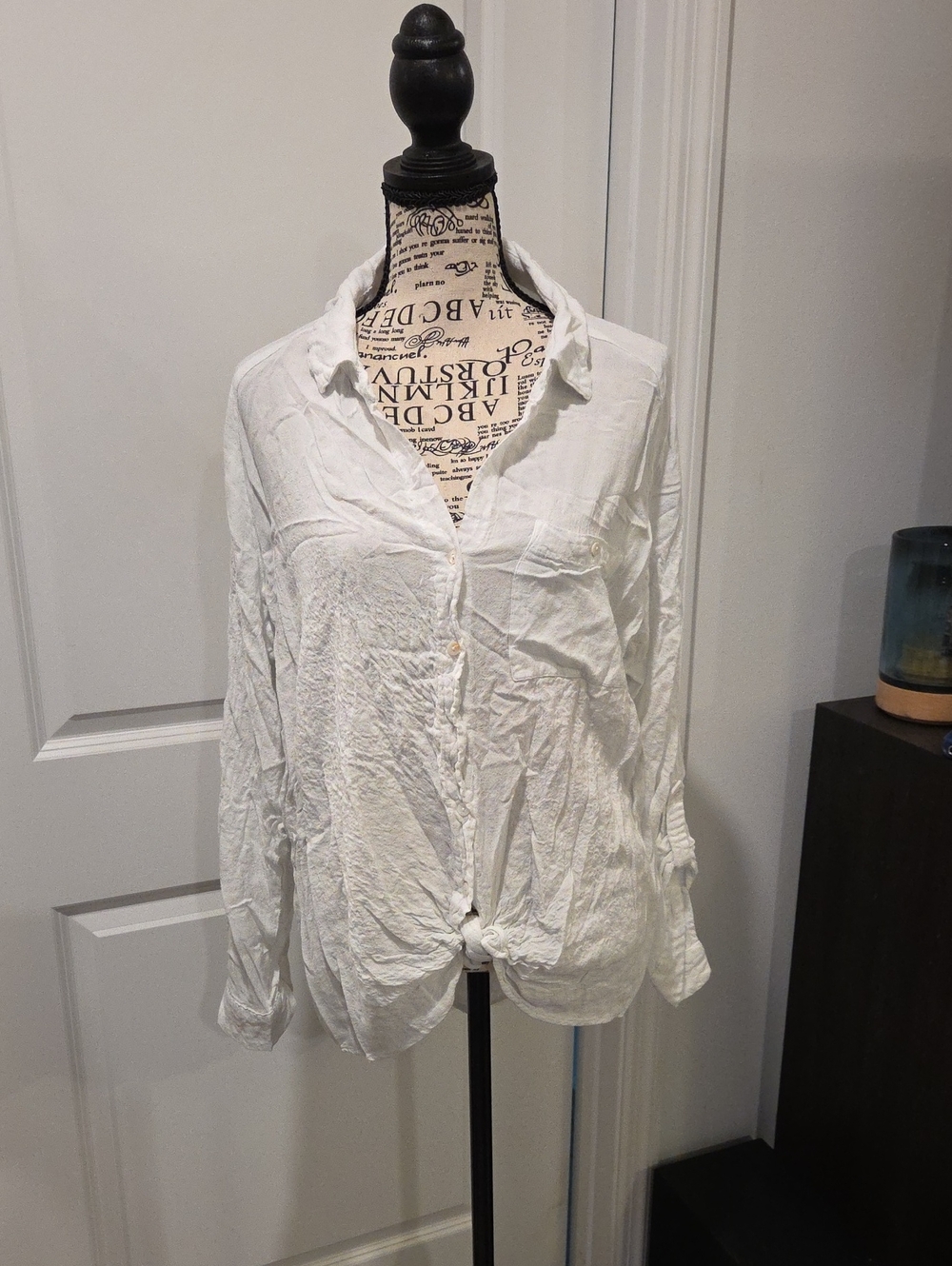 Jane and Delancey Crinkle White Button-Down Shirt Size XL!